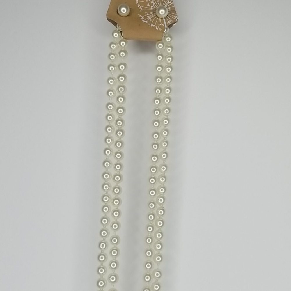 Pearl Necklace and Earrings Set - Picture 4 of 7